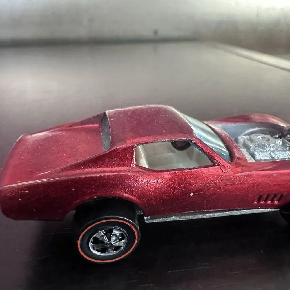 Hot Wheels Redline CUSTOM CORVETTE Red US White Interior Very Nice !!